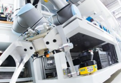 自动化机器人结合现代传感器技术的解决方案