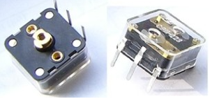 交流电容器工作时的电流和电压频率的变化原理