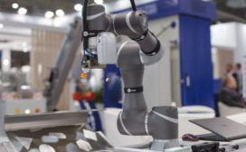 自动化协作机器人技术应用工业制造有什么好处？(图1)