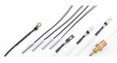 集成温度传感器灵敏度要求，以便于监测和控制系统的使用